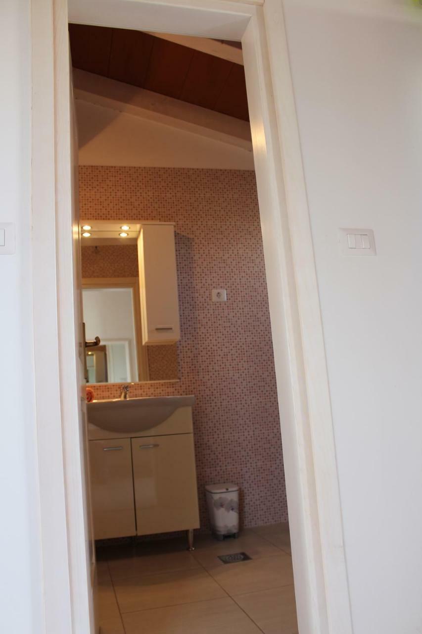 רוביני Apartman Sasa מראה חיצוני תמונה