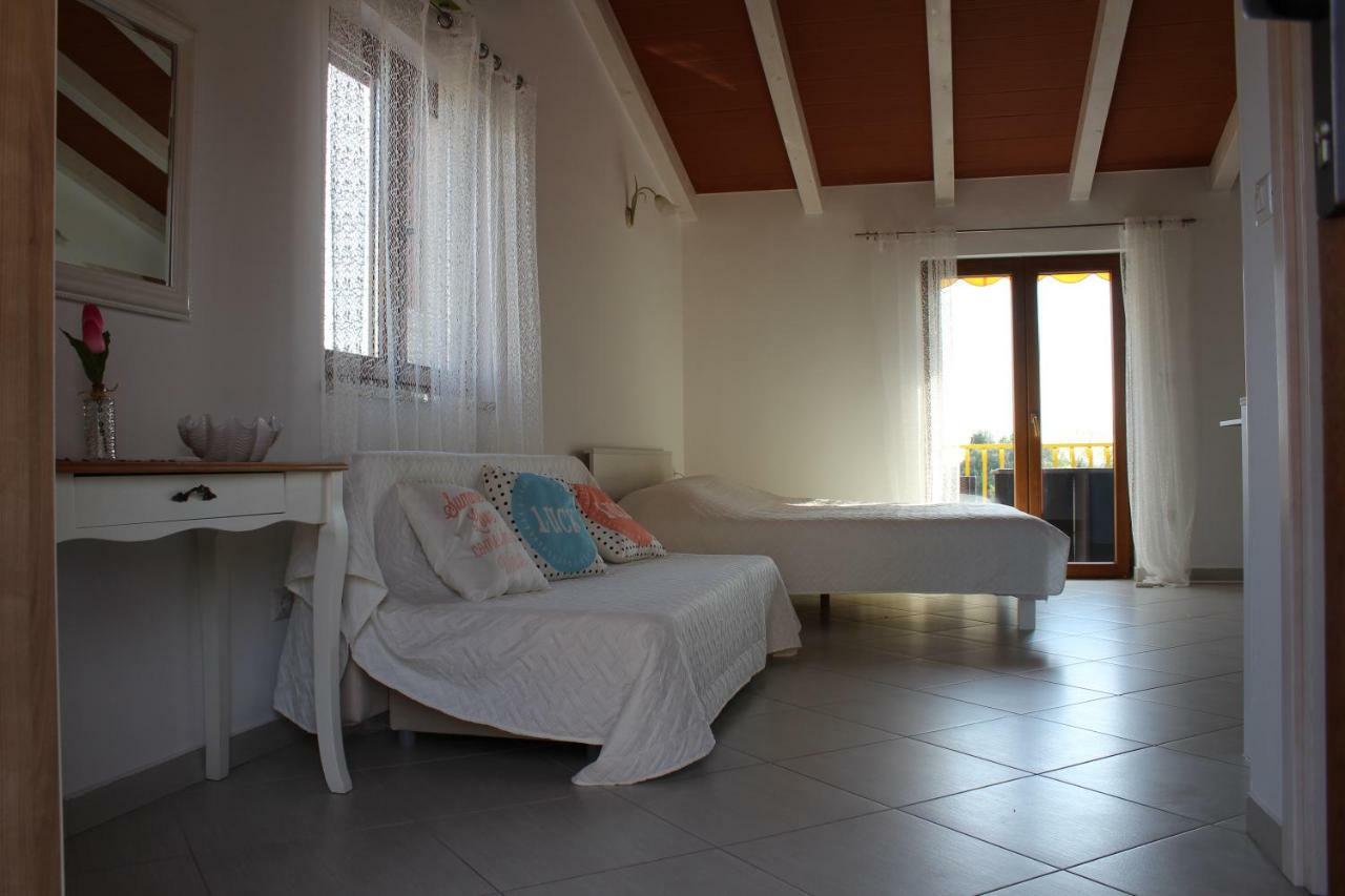 רוביני Apartman Sasa מראה חיצוני תמונה